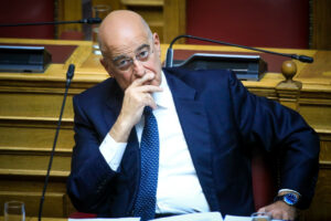 Η απουσία Δένδια, η νέα (από το παρελθόν) στρατηγική Σαμαρά, το κάρφωμα υπουργού από προστατευόμενο μάρτυρα, η παραίτηση της Φον ντερ Λάιεν και ο διάδοχός της στην Κομισιόν 