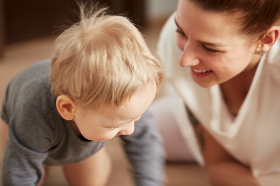 Νταντάδες της γειτονιάς: Πού κάνεις αίτηση για το πρόγραμμα