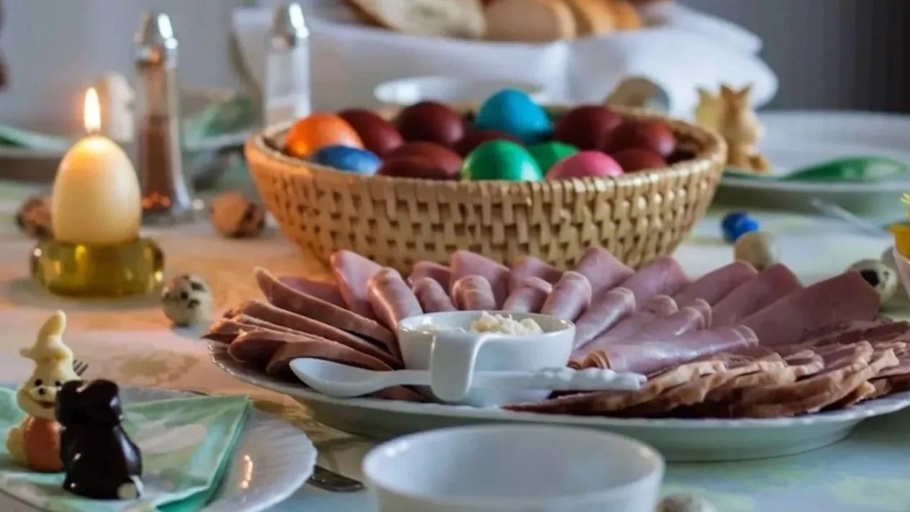 Πασχαλινό τραπέζι: Κόστος έως 156,20 ευρώ
