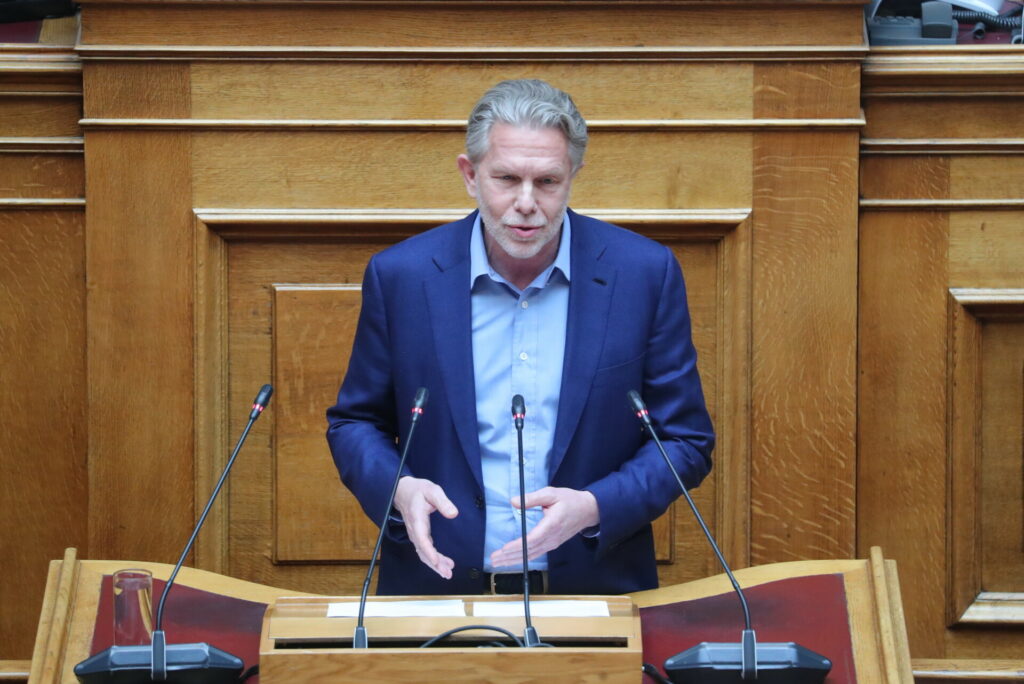 Γερουλάνος: “Μα κανένας στην Κυβέρνηση δεν θέλει να ξέρει τι έγινε με τις υποκλοπές;”