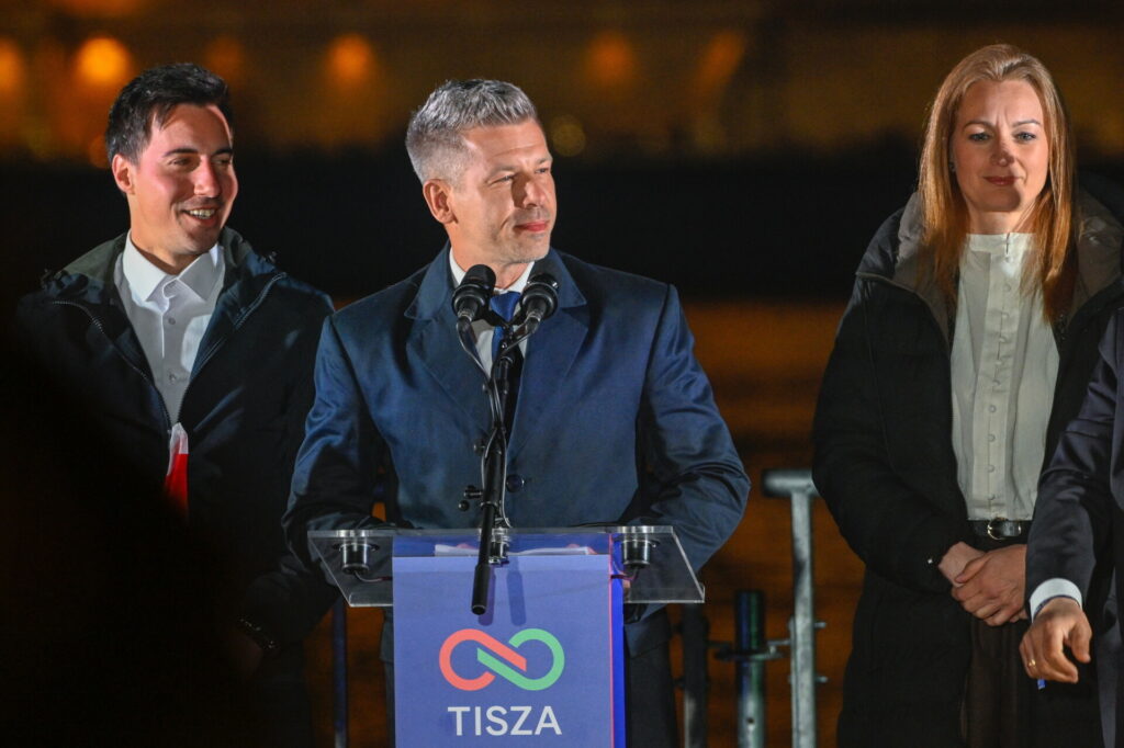 Πανηγυρίζει η ΕΕ για τη νίκη του Μάγιαρ στην Ουγγαρία: “Καλωσορίσατε πίσω στην Ευρώπη”