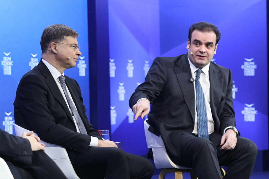 Πιερρακάκης -Ντομπρόβσκις: Τι θα κάνει η Ευρώπη για ενέργεια και τιμές