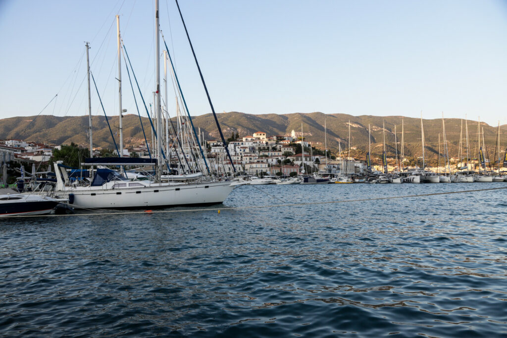 Masdar: Πράσινες παρεμβάσεις στον Πόρο με δωρεά 11 εκατ.