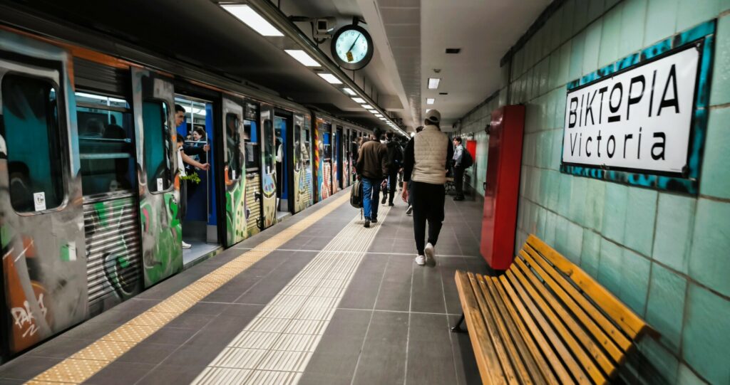 Πρωτομαγιά 2026: Ποιες ώρες τραβούν χειρόφρενο τα ΜΜΜ – Απεργία σε πλοία και τρένα