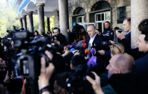 Εκλογές στη Βουλγαρία: Όλα δείχνουν αυτοδυναμία για τον φιλορώσο Ρούμεν Ράντεφ