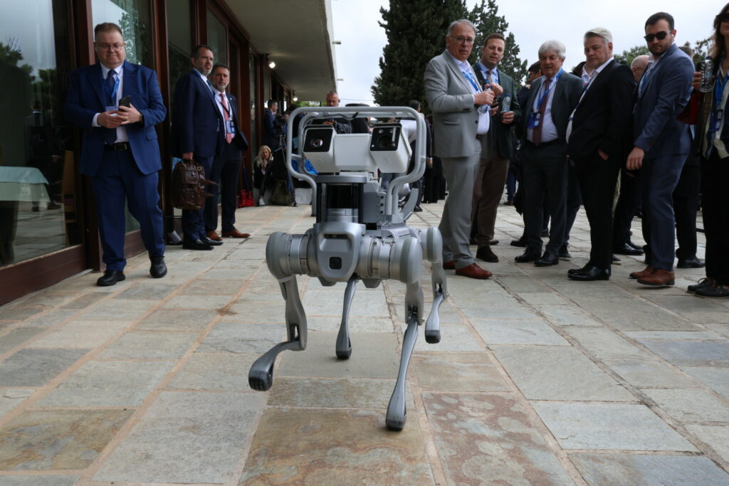 Ελληνική Αστυνομία ΕΛΑΣ σκύλος ρομπότ