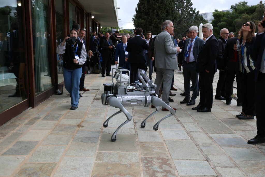 Ελληνική Αστυνομία ΕΛΑΣ σκύλος ρομπότ