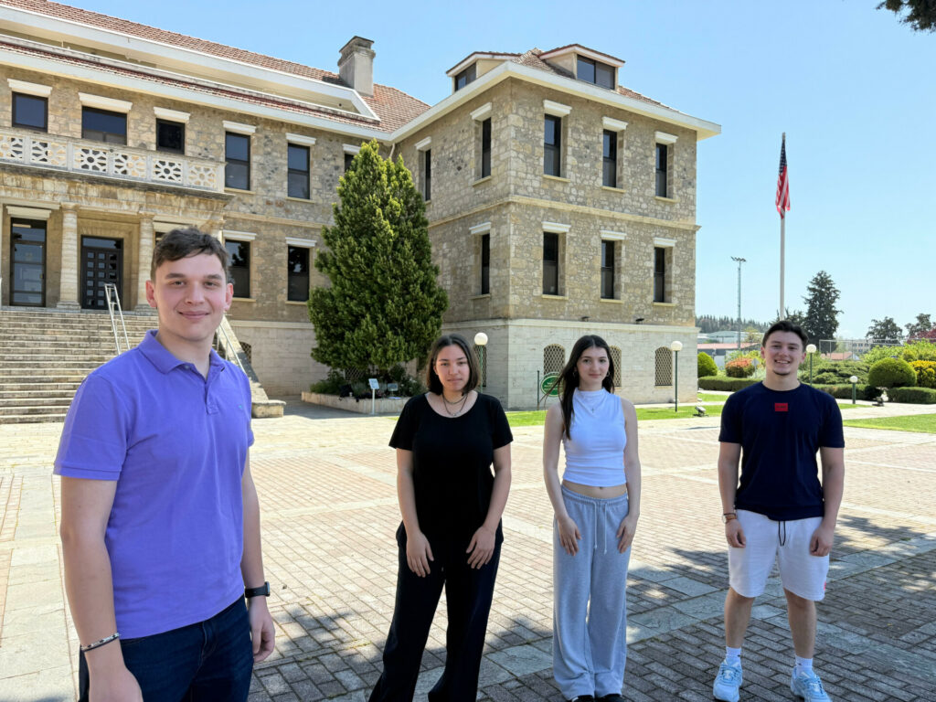 Με υποτροφία σε πανεπιστήμια των ΗΠΑ μαθητές της Αμερικανικής Γεωργικής Σχολής