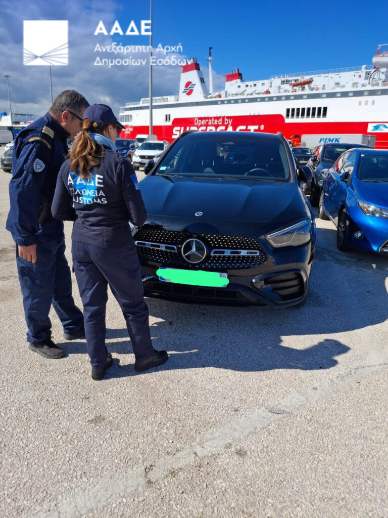 Δεσμεύτηκαν 229 supercars με ξένες πινακίδες από την ΑΑΔΕ