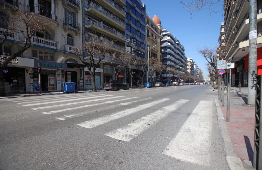 Θεσσαλονίκη: Eκατοντάδες λουκέτα στην οδό Τσιμισκή
