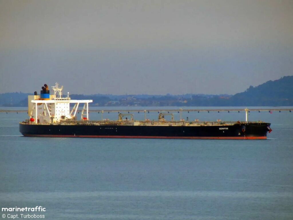 Τρία super tanker φορτωμένα πετρέλαιο πέρασαν από τα Στενά του Ορμούζ