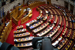 ΑΜΚ ΔΕΗ: Κατατέθηκε στη Βουλή η τροπολογία για τη συμμετοχή του Δημοσίου