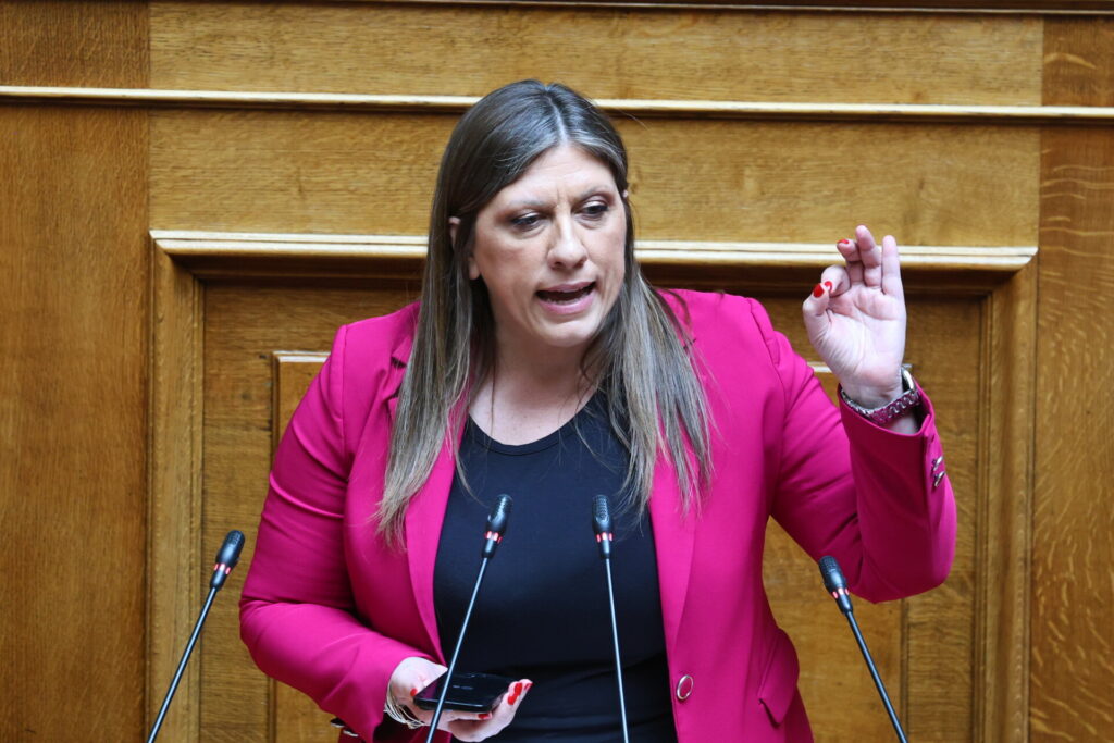 Βουλή: Η Κωνσταντοπούλου ανέβηκε στο βήμα και έπαιζε ηχητικό για τη Γάζα