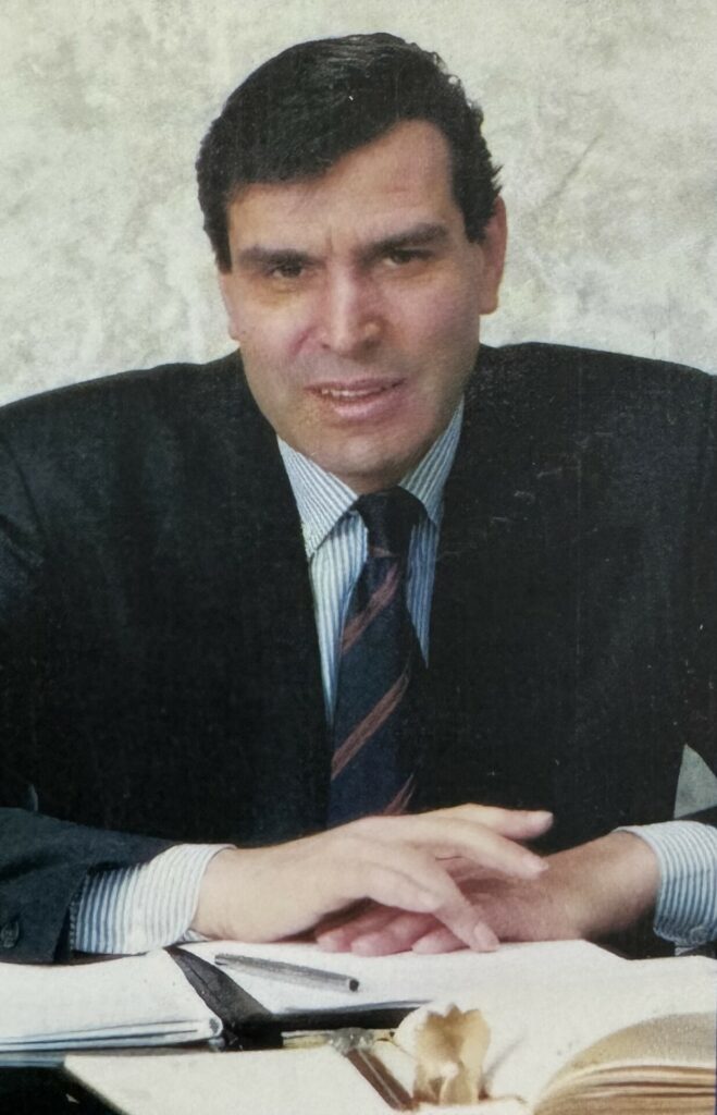 Μανώλης Μπεντενιωτης