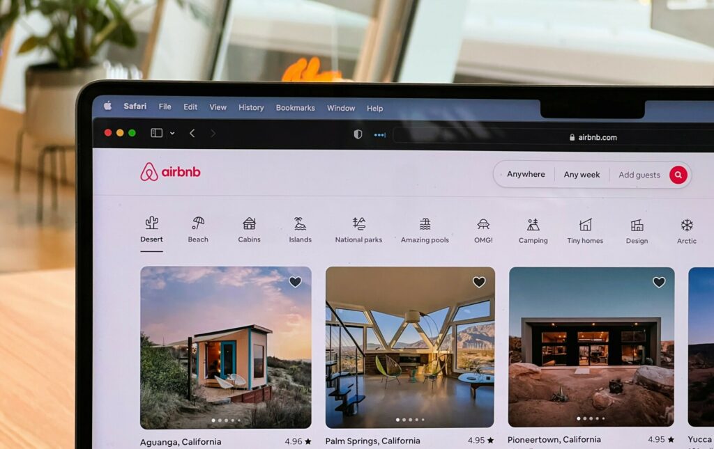 Η Airbnb μπαίνει και στις υπηρεσίες delivery: Έρχονται σαρωτικές αλλαγές το καλοκαίρι