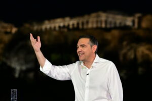 Οι κοινοτοπίες του Τσίπρα, το όνομα-φιάσκο, η αμφισβήτηση του Ανδρουλάκη, οι μετακινήσεις από ΠΑΣΟΚ σε ΝΔ και η γκρίνια στο Υπουργικό για την ευρωπαϊκή οδηγία της Νίκης