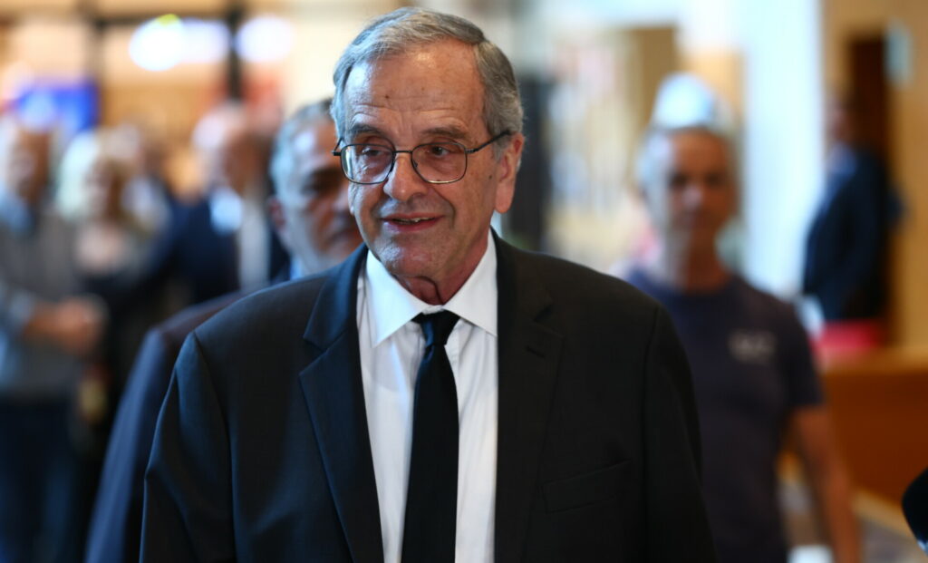 Το εκλογικό σενάριο του Σεπτεμβρίου και ο υπουργός που το “στηρίζει”, το σκάουτινγκ της ΕΛΑΣ για μεταγραφές αεροδρομίου από το ΠΑΣΟΚ και η αναζήτηση πόρων από τον Σαμαρά
