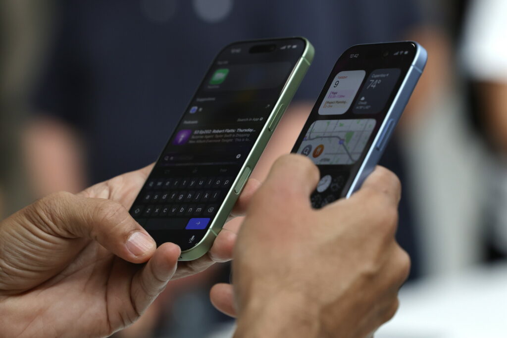Το iPhone 17 είναι το smartphone με τις περισσότερες πωλήσεις στον κόσμο – 5 λόγοι που έχει γίνει ανάρπαστο