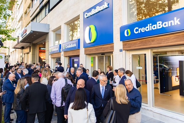 Εγκαίνια για το κατάστημα Νέας Εμπειρίας της CrediaBank στην Πανεπιστημίου