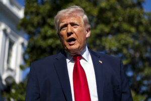 Τραμπ για Ιράν: Ή υπογράφουν τη συμφωνία ή τελειώνουμε τη δουλειά