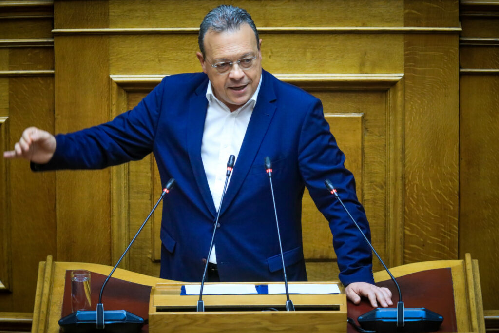 Ο Φάμελλος κατηγόρησε την κυβέρνηση για “συγκάλυψη” – Λειτουργεί με “πρακτικές παρακράτους”