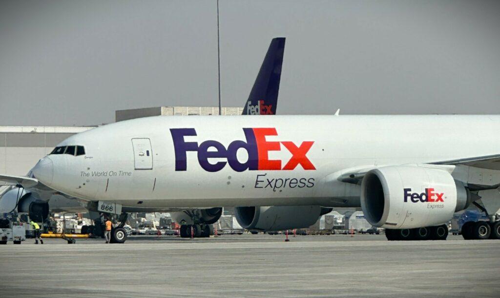 FedEx: Κλείνει τη βάση της στο αεροδρόμιο της Θεσσαλονίκης – Νέο χαστούκι για την πόλη