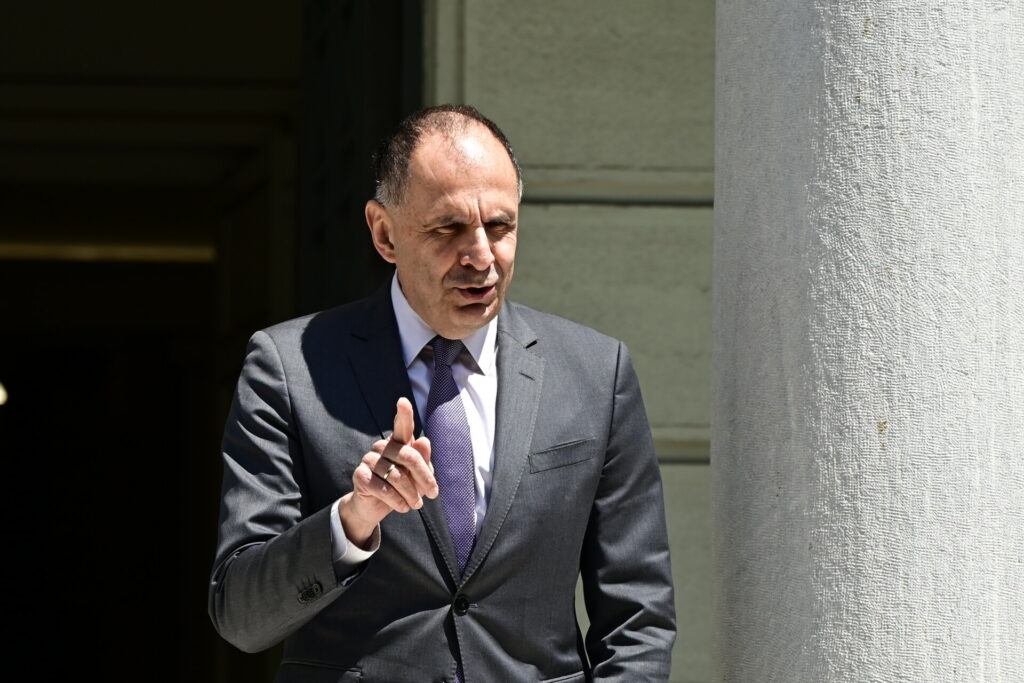 Γεραπετρίτης σε Βάντεφουλ: Η άμυνα να ικανοποιεί τα εθνικά συμφέροντα