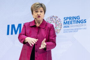ΔΝΤ: Υψηλότερος πληθωρισμός και χαμηλότερη ανάπτυξη το 2026