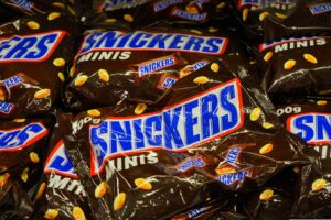 Τα Snickers λάνσαραν αθόρυβα ένα προϊόν-έκπληξη και δεν θα το βρείτε στα γλυκά