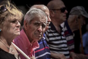 Επίδομα 400 ευρώ: Τι ισχύει για τις συντάξεις χηρείας