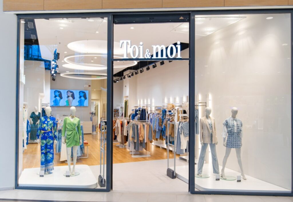 Toi&moi: Η ελληνική γυναικεία ένδυση από το Περιστέρι στο Ντουμπάι