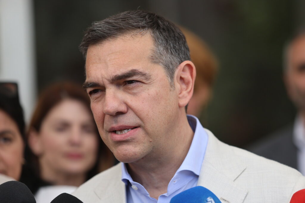Στον Άρειο Πάγο ο Τσίπρας: “Σημαίες μας  η Δημοκρατία και η Δικαιοσύνη”