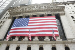 Αμοιβές-μαμούθ στη Wall Street: CEO πήρε πακέτο 821 εκατ. δολαρίων