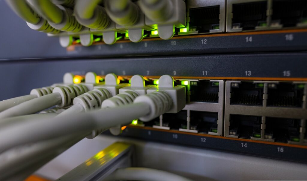 Πάτα αυτό το κουμπί στο Wi-Fi router για να αυξήσεις άμεσα την ταχύτητα του internet