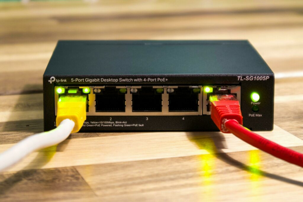 Αλουμινόχαρτο κάτω από το WiFi – Τι κάνει και γιατί το προτείνουν οι ειδικοί