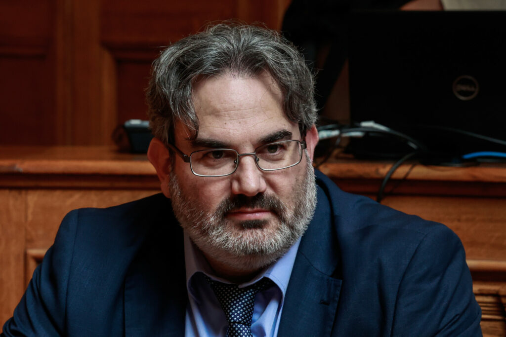 ΠΑΣΟΚ για παραίτηση Θ. Μπακογιάννη: Η κυβέρνηση δεν μπορεί να κρύψει την υπόθεση κάτω από το χαλί
