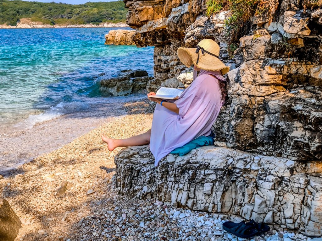 Κοινωνικός τουρισμός 2026: Αυξάνονται κατά 33.000 οι δικαιούχοι, ποιοι δικαιούνται τα νέα voucher