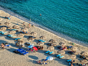 ΑΑΔΕ: Ετοιμάζει 4.000 ελέγχους το καλοκαίρι – Τα νησιά και οι περιοχές που μπαίνουν στο μικροσκόπιο