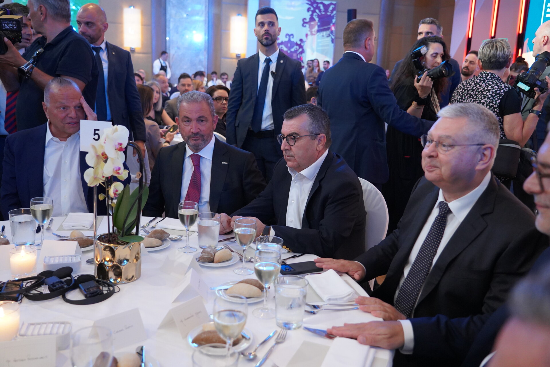 Ευάγγελος Μυτιληναίος, Αλέξανδρος Εξάρχου, Γιάννης Κουρτάκης και Ανδρέας Σιάμισιης © Economist Events