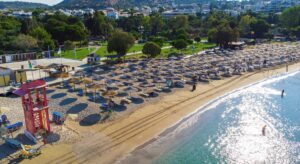 Στα “κόκκινα” η κόντρα ΕΤΑΔ – Δήμου για την Ακτή Βουλιαγμένης