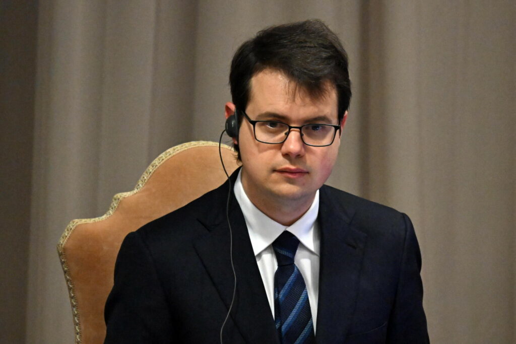 Axios: Η κυβέρνηση Τραμπ αίρει τους περιορισμούς στο πανίσχυρο Fable 5 της Anthropic