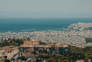 Ακίνητα δύο ταχυτήτων: Πού υπάρχει ζήτηση και ποια σπίτια μένουν μήνες απούλητα