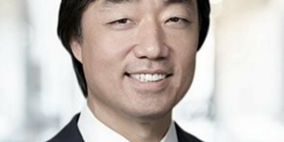 Soohyung Kim: Ο Κορεάτης της Bally’s που ανέστησε την Intralot και δημιούργησε έναν νέο κολοσσό