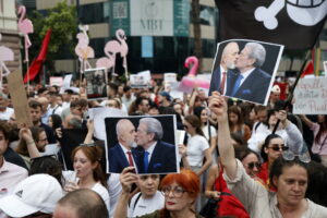 Κλιμακώνονται οι διαμαρτυρίες στην Αλβανία για το πολυτελές θέρετρο που σχεδιάζει ο Τζάρεντ Κούσνερ