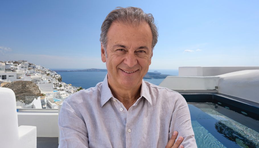 Από τη ναυτιλία στα luxury resorts: Πώς ο Αντώνης Ηλιόπουλος χτίζει αθόρυβα ένα από τα ισχυρότερα hotel brands της Ελλάδας