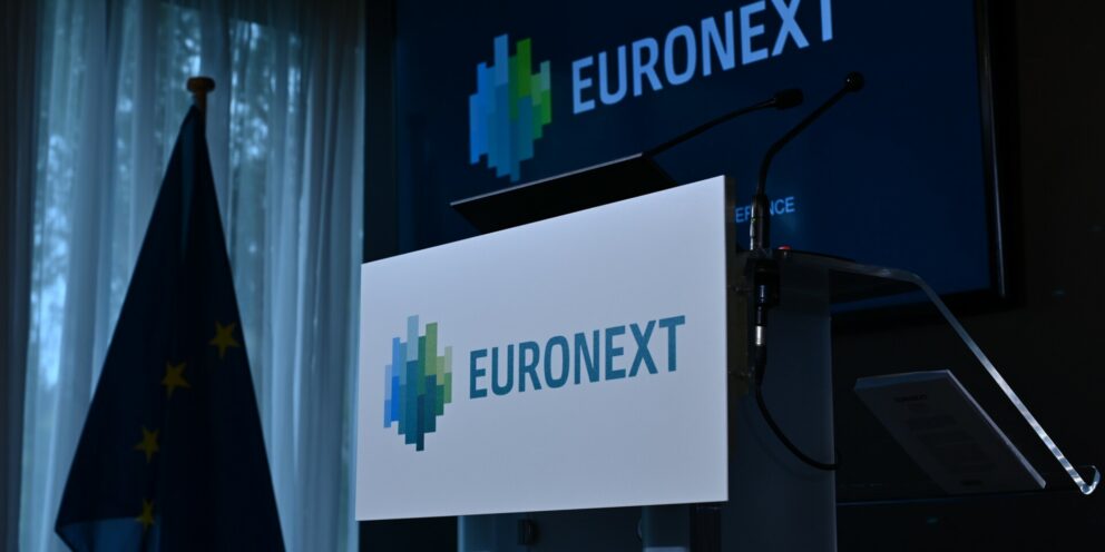 Βρέχει ρευστότητα στο Euronext Athens, αντλήθηκαν κεφάλαια 12 δισ. ευρώ στο α’ εξάμηνο