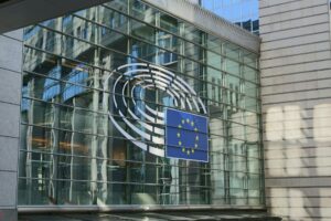 Το κοινό ευρωπαϊκό “ασφαλές καταφύγιο” παραμένει εκτός ορίζοντα