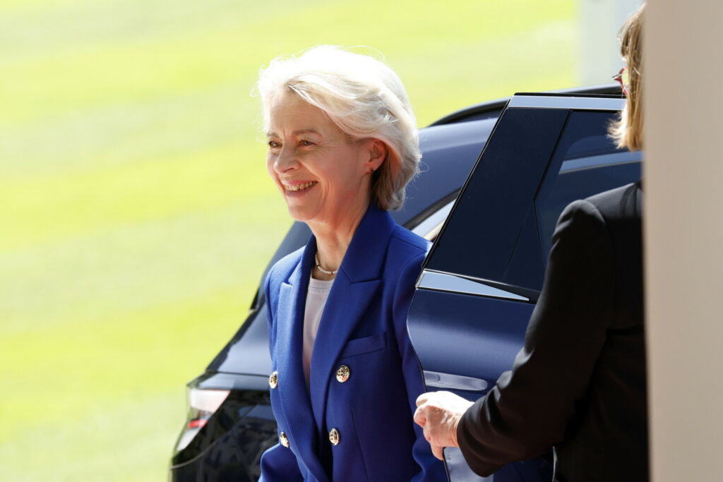 Μάχη στη G7 για παγκόσμια ρύθμιση της AI, τα διλήμματα και τα ρήγματα
