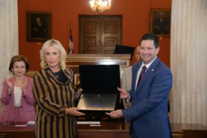 ΕΚΠΑ: Το πρώτο Πανεπιστήμιο με εγκατάσταση απινιδωτών σε όλα τα κτίριά του