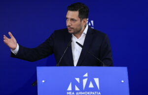 Το γαλάζιο ρεζερβουάρ στον δρόμο για τις κάλπες, η ομάδα κρούσης της ΝΔ που ξεκινά περιοδείες, το τελεσίγραφο του Ντίλιαν και η χορηγία στον Πανελλήνιο